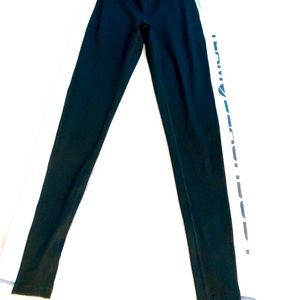 BEACHBODY LEGGINGS SIZE S